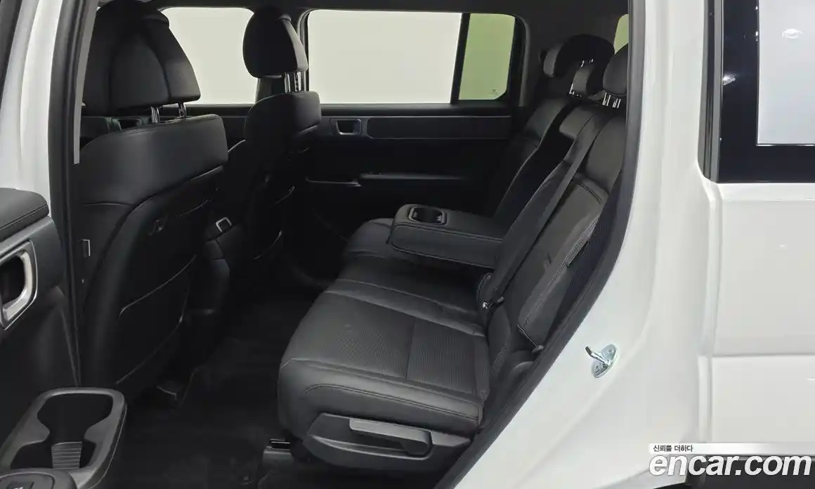 Hyundai Santa Fe 2025 2.5 автомат (гидро), фото 17