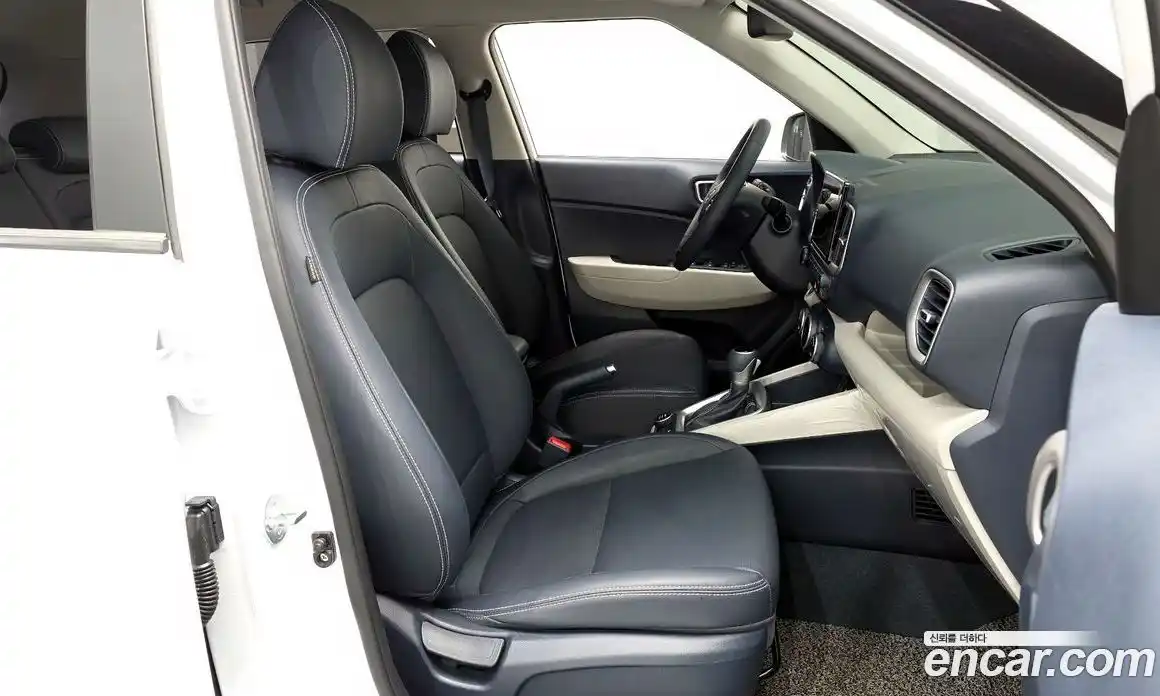 Hyundai Venue 2023 1.6 автомат (гидро), фото 11