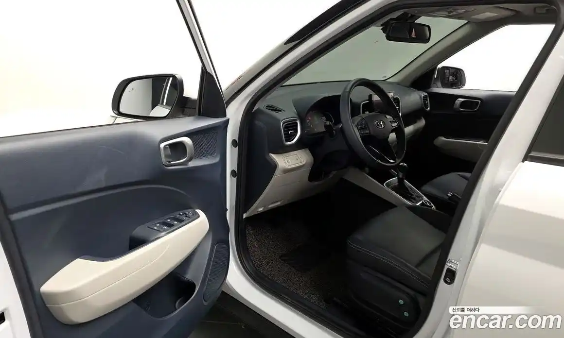 Hyundai Venue 2023 1.6 автомат (гидро), фото 10