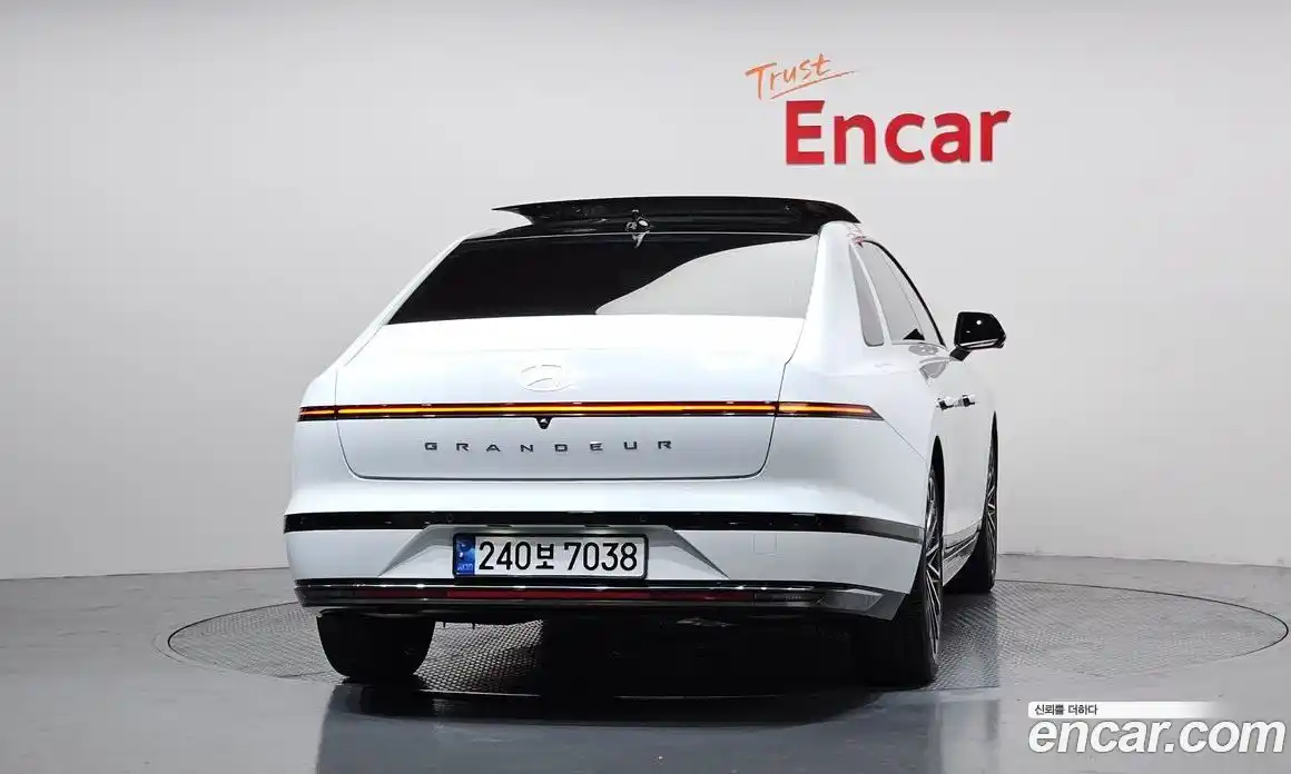 Hyundai Grandeur 2023 2.5 автомат (гидро), фото 4
