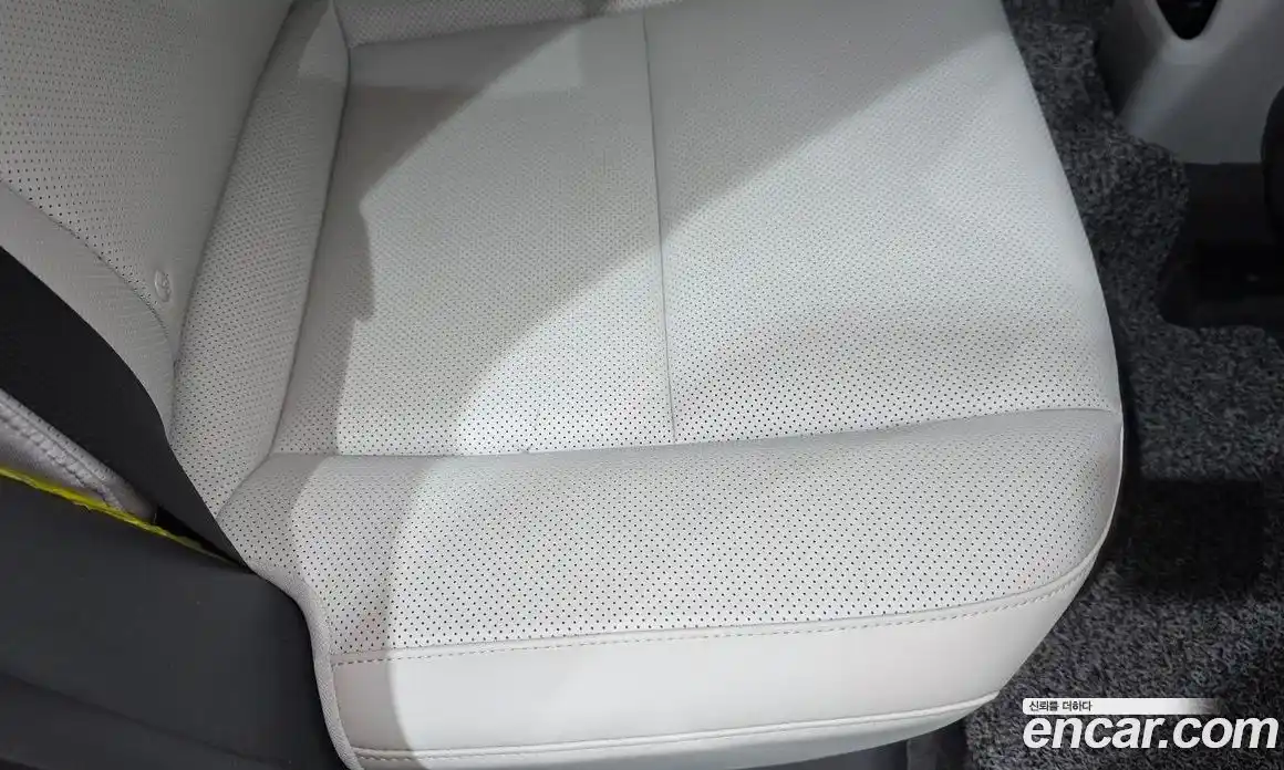Hyundai Kona 2023 1.6 автомат (гидро), фото 16