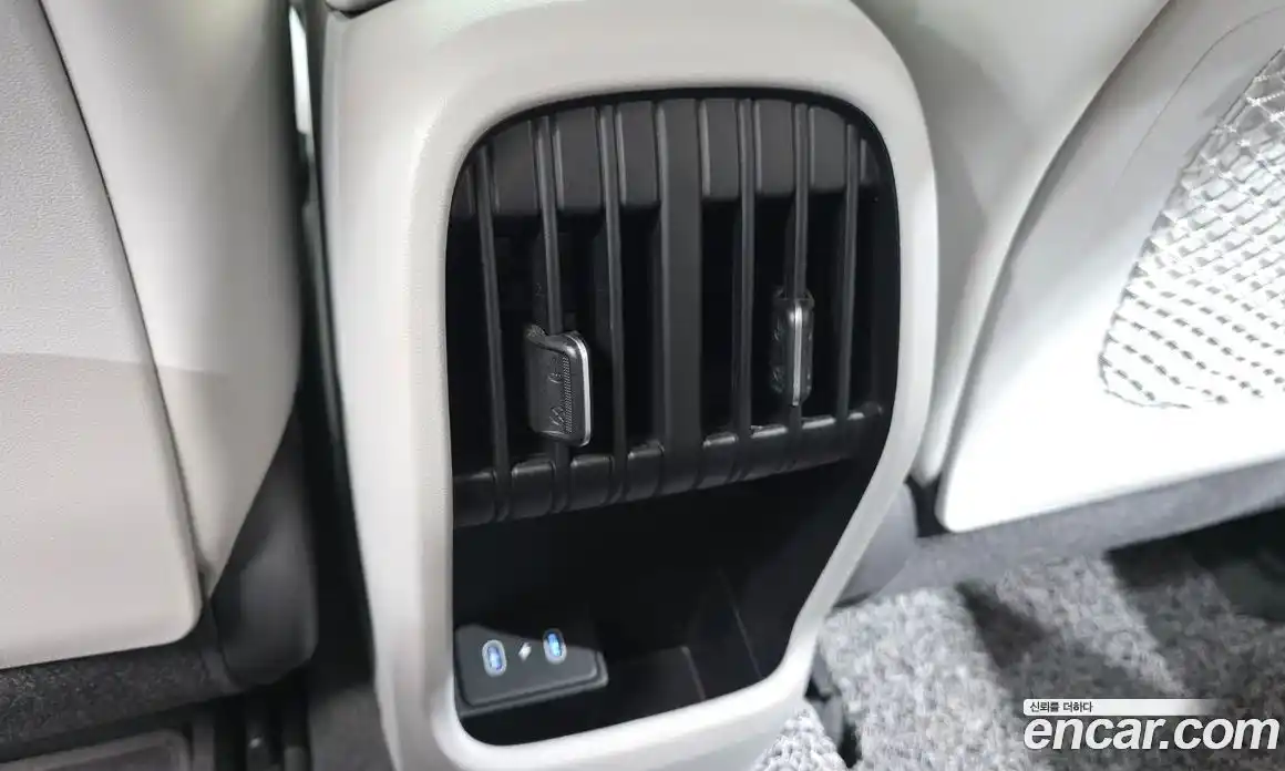 Hyundai Kona 2023 1.6 автомат (гидро), фото 29