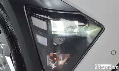 Hyundai Kona 2023 1.6 автомат (гидро), миниатюра 8