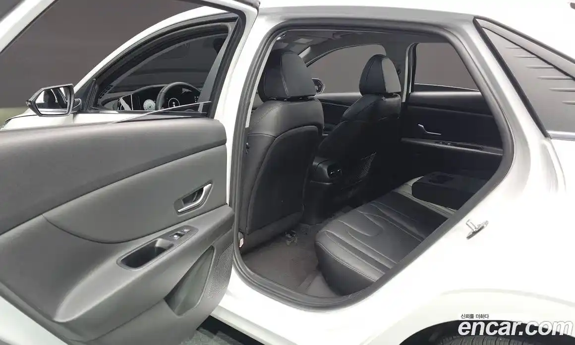 Hyundai Avante 2020 1.6 автомат (гидро), фото 12