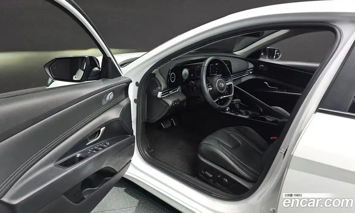 Hyundai Avante 2020 1.6 автомат (гидро), фото 10