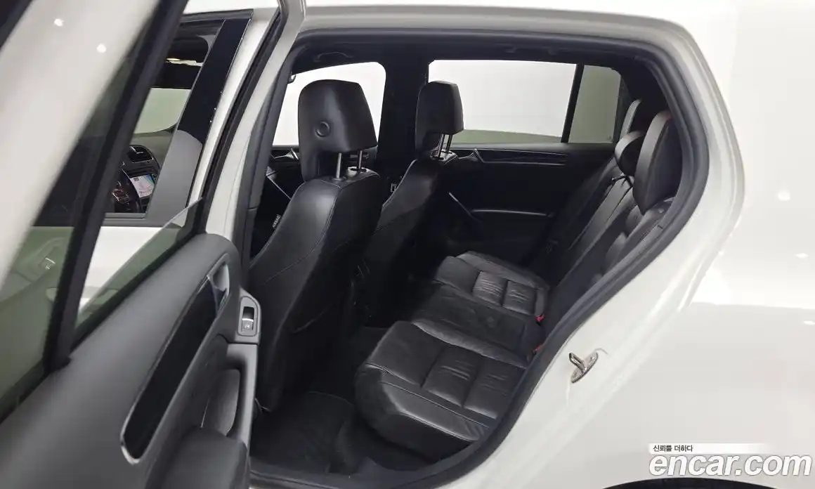 Volkswagen Golf 2011 2.0 автомат (гидро), фото 11
