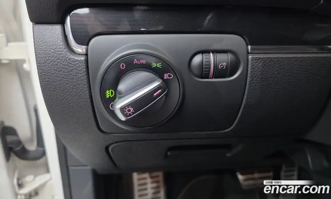 Volkswagen Golf 2011 2.0 автомат (гидро), фото 14