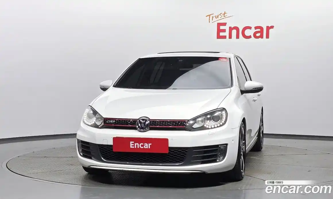 Volkswagen Golf 2011 2.0 автомат (гидро), фото 3