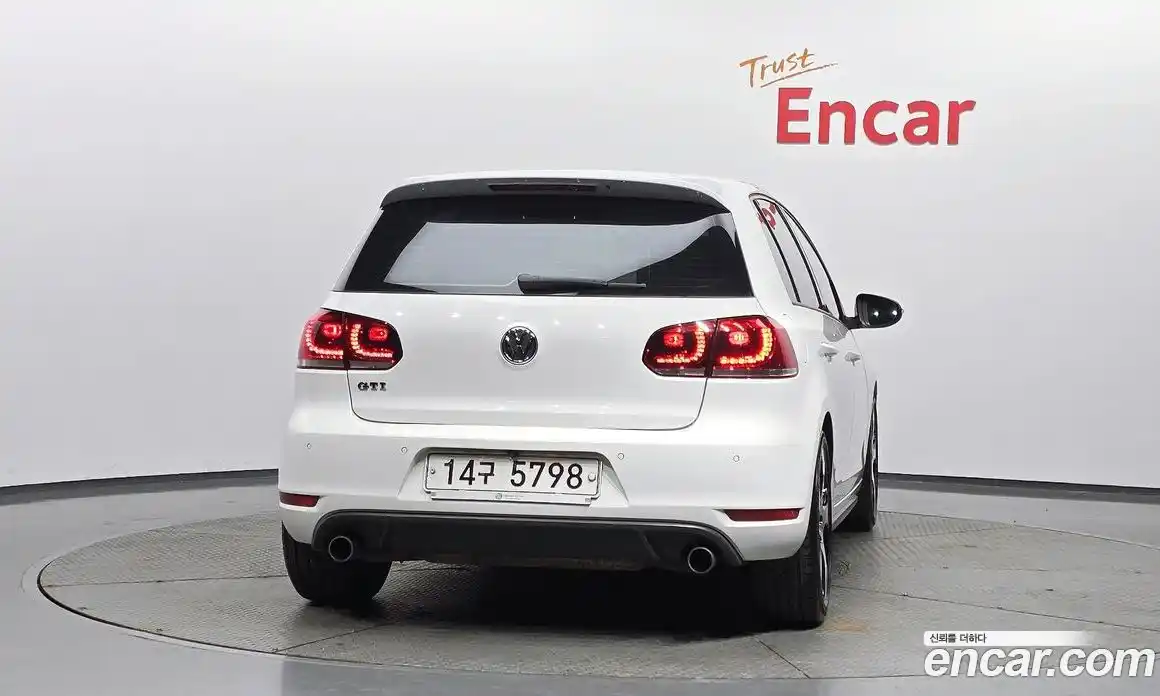 Volkswagen Golf 2011 2.0 автомат (гидро), фото 4