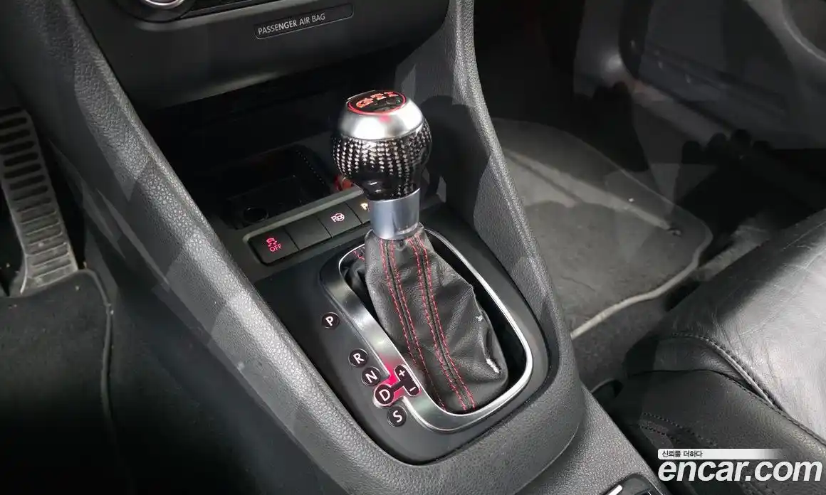 Volkswagen Golf 2011 2.0 автомат (гидро), фото 9