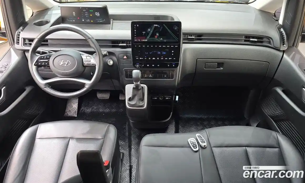 Hyundai Staria 2023 3.5 автомат (гидро), фото 7