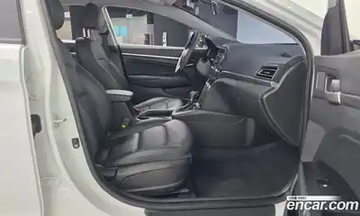 Hyundai Avante 2018 1.6 автомат (гидро), миниатюра 11