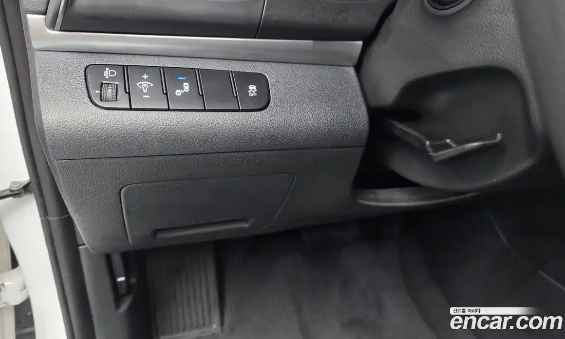 Hyundai Avante 2018 1.6 автомат (гидро), фото 19
