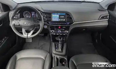Hyundai Avante 2018 1.6 автомат (гидро), миниатюра 7