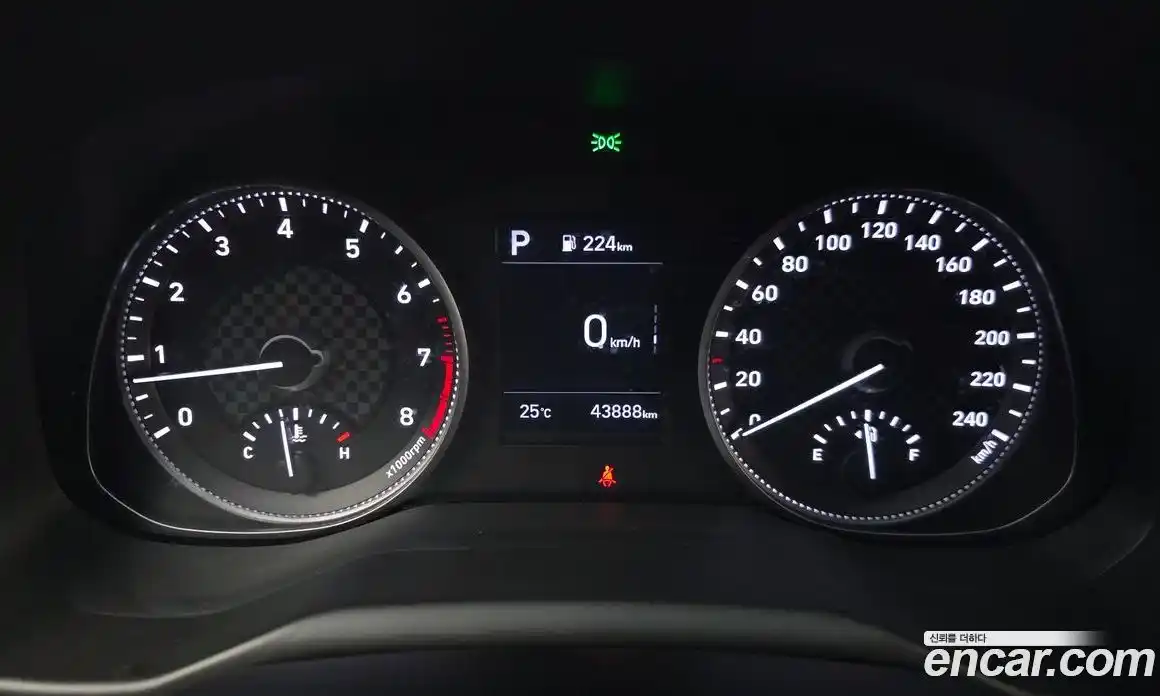 Hyundai Avante 2018 1.6 автомат (гидро), фото 8