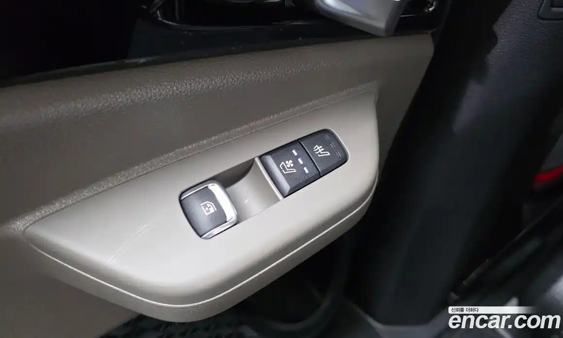 Kia Carnival 2025 1.6 автомат (гидро), фото 19
