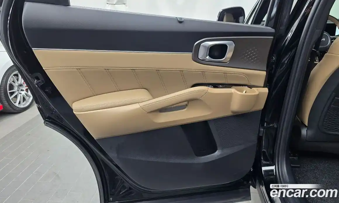 Kia Sorento 2024 1.6 автомат (гидро), фото 14