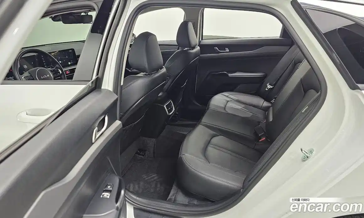 Kia K5 (Optima) 2025 2.0 автомат (гидро), фото 12