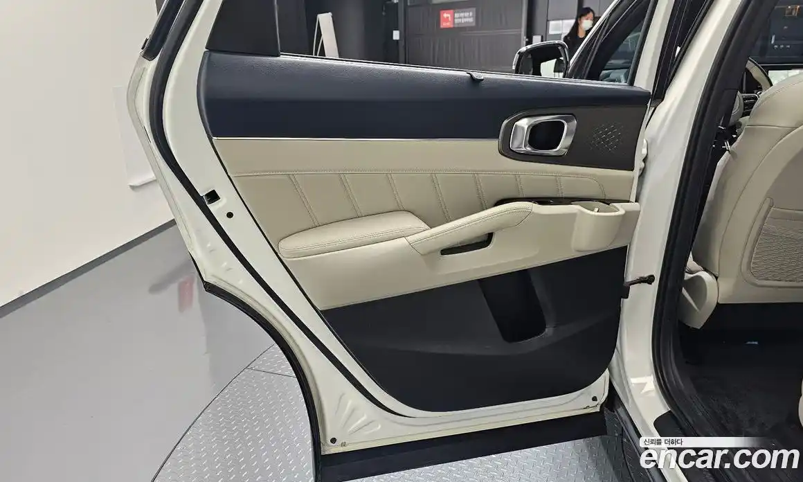Kia Sorento 2023 1.6 автомат (гидро), фото 15