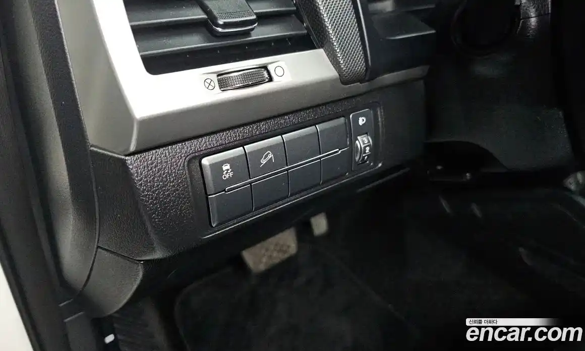 SsangYong Rexton 2018 2.2 автомат (гидро), фото 16