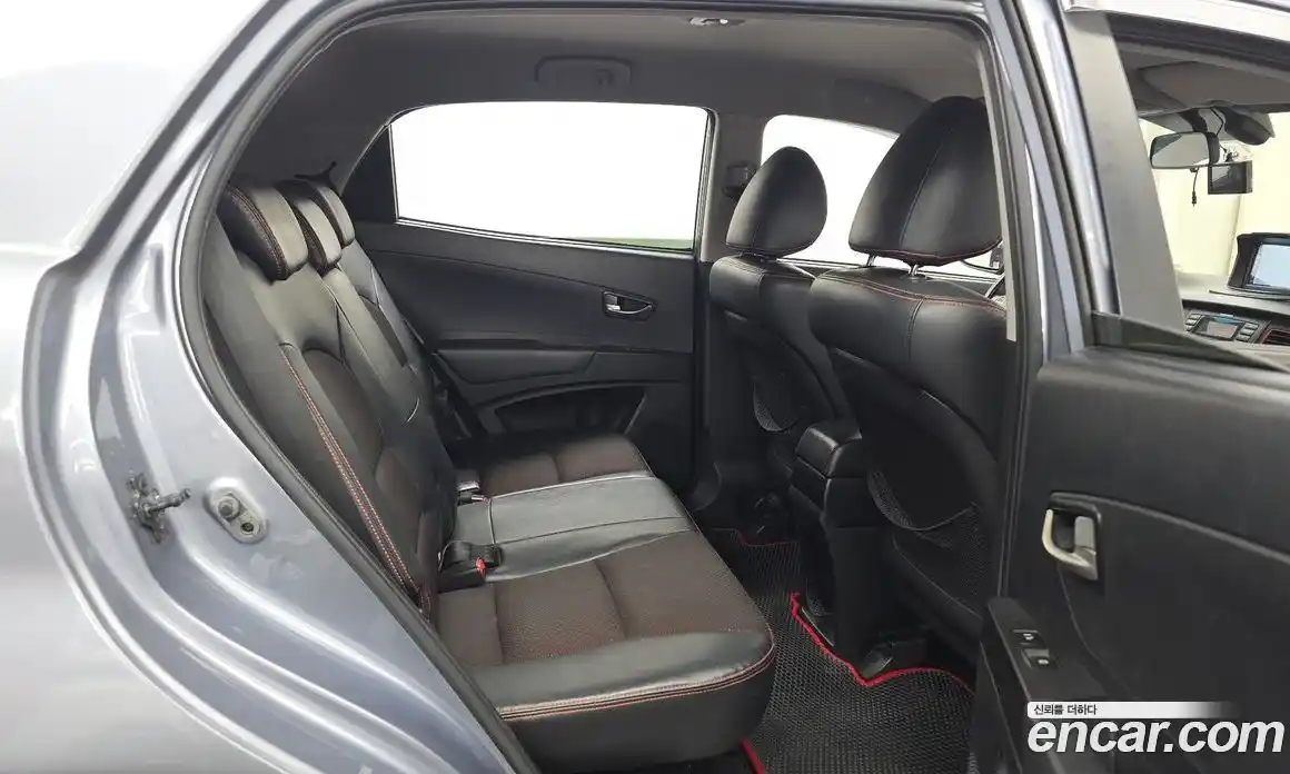 SsangYong Korando 2011 2.0 автомат (гидро), фото 12