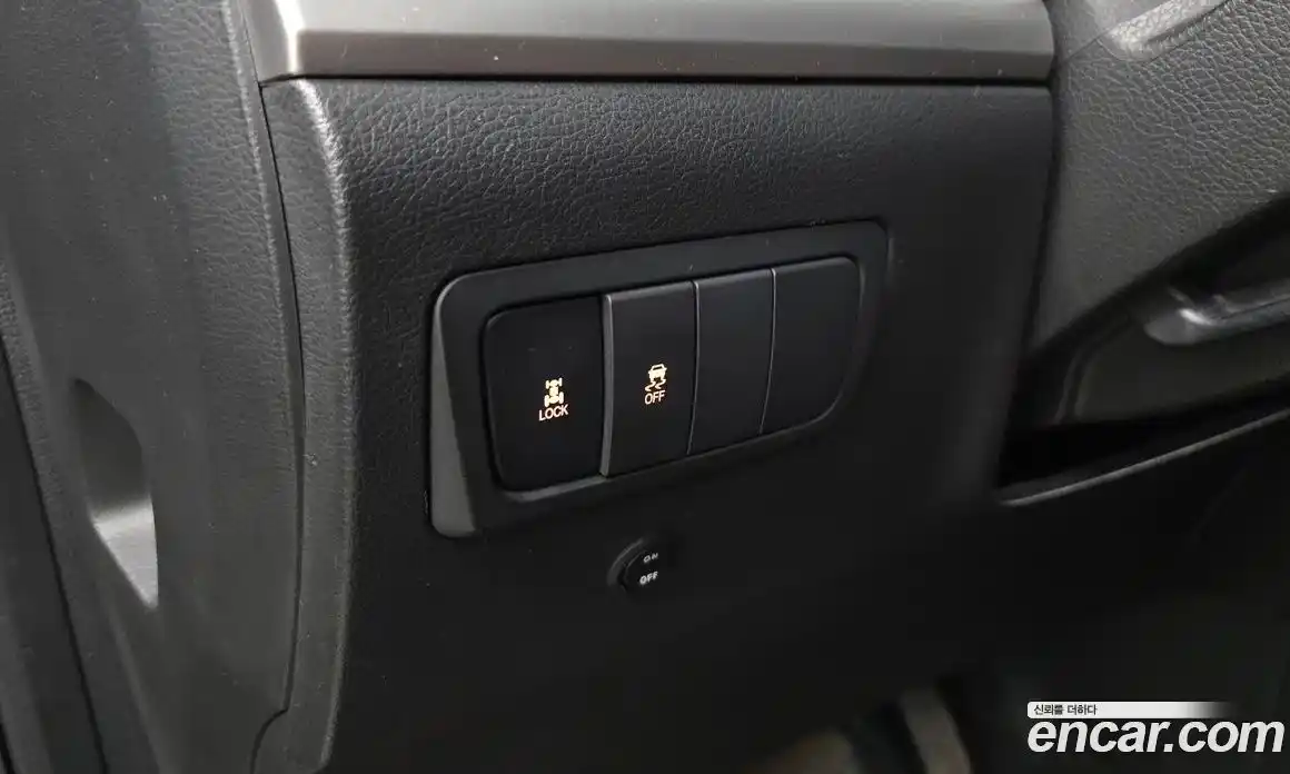 SsangYong Korando 2011 2.0 автомат (гидро), фото 16