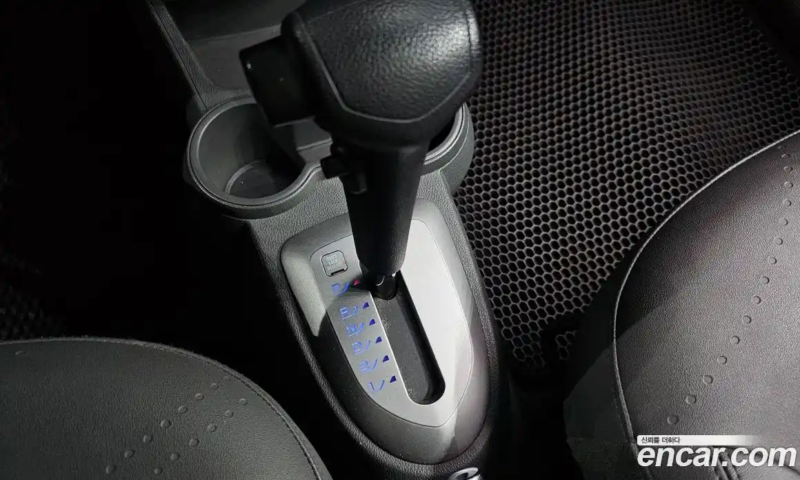 Chevrolet Spark 2014 1.0 автомат (гидро), фото 12