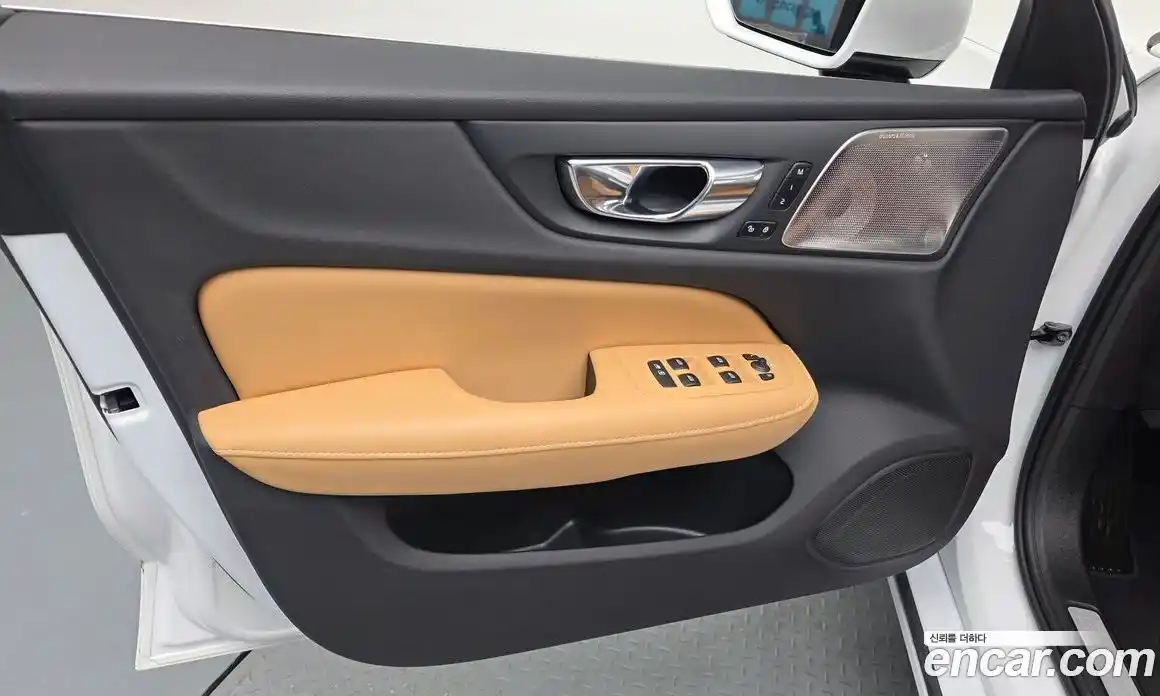 Volvo S60 2020 2.0 автомат (гидро), фото 13