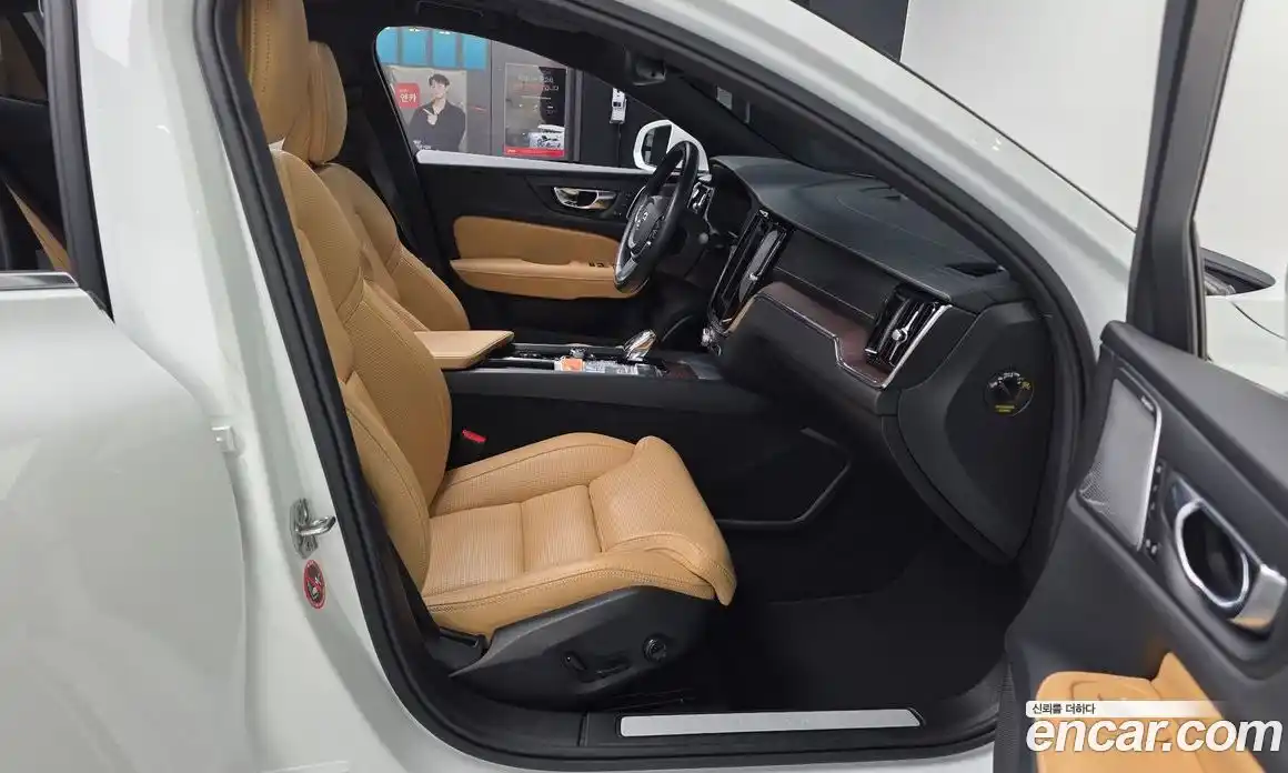 Volvo S60 2020 2.0 автомат (гидро), фото 16