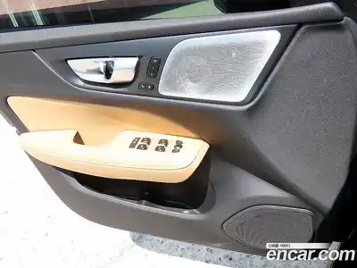 Volvo V60 2022 2.0 автомат (гидро), миниатюра 12
