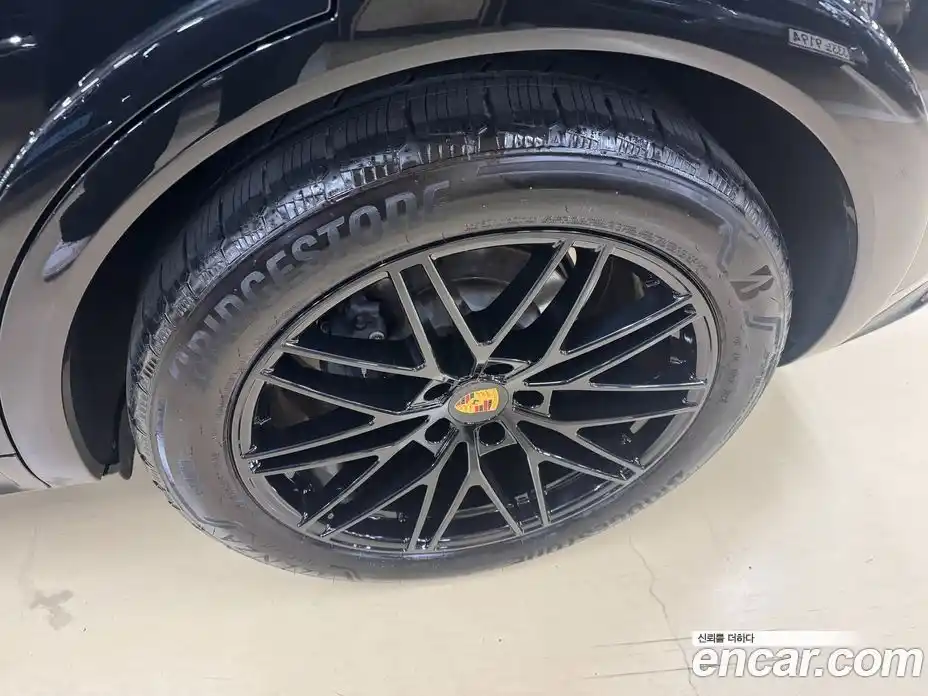 Porsche Cayenne 2024 3.0 автомат (гидро), фото 5