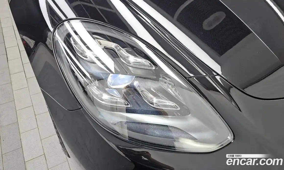 Porsche Panamera 2023 4.0 автомат (гидро), фото 8