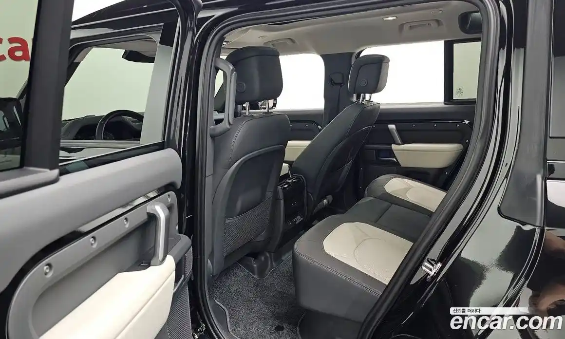 Land Rover Defender 2024 2.0 автомат (гидро), фото 11