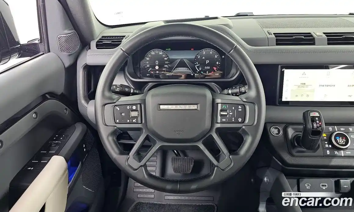 Land Rover Defender 2024 2.0 автомат (гидро), фото 12