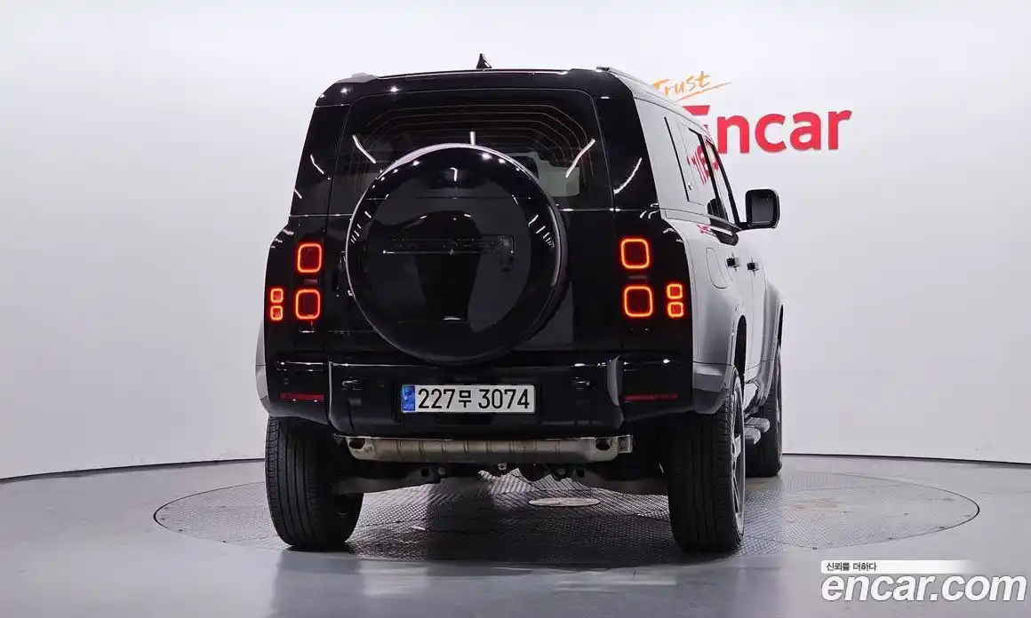 Land Rover Defender 2024 2.0 автомат (гидро), фото 4