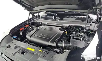 Land Rover Defender 2024 2.0 автомат (гидро), миниатюра 6