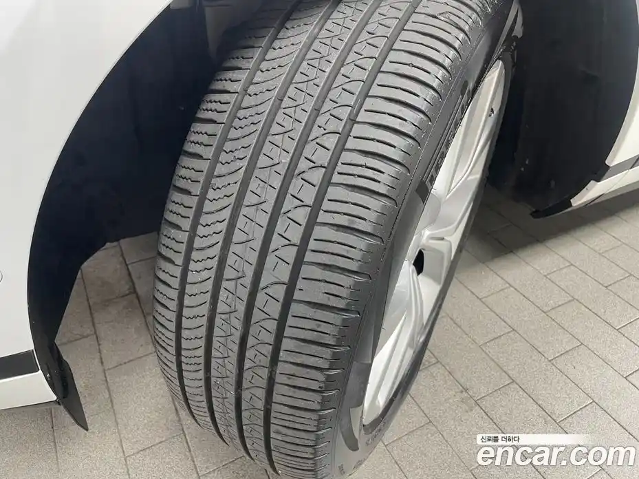 Land Rover Range Rover Evoque 2020 2.0 автомат (гидро), фото 13