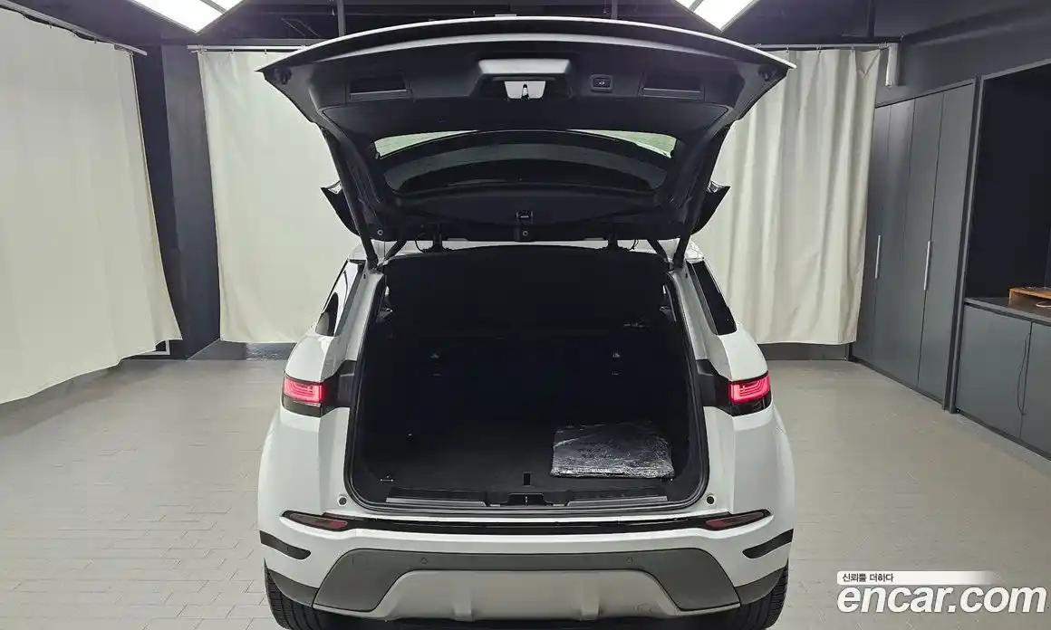 Land Rover Range Rover Evoque 2020 2.0 автомат (гидро), фото 20