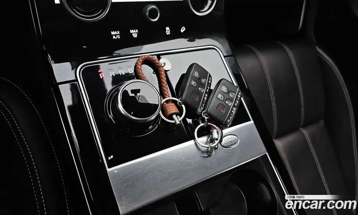 Land Rover Range Rover Velar 2019 2.0 автомат (гидро), фото 11