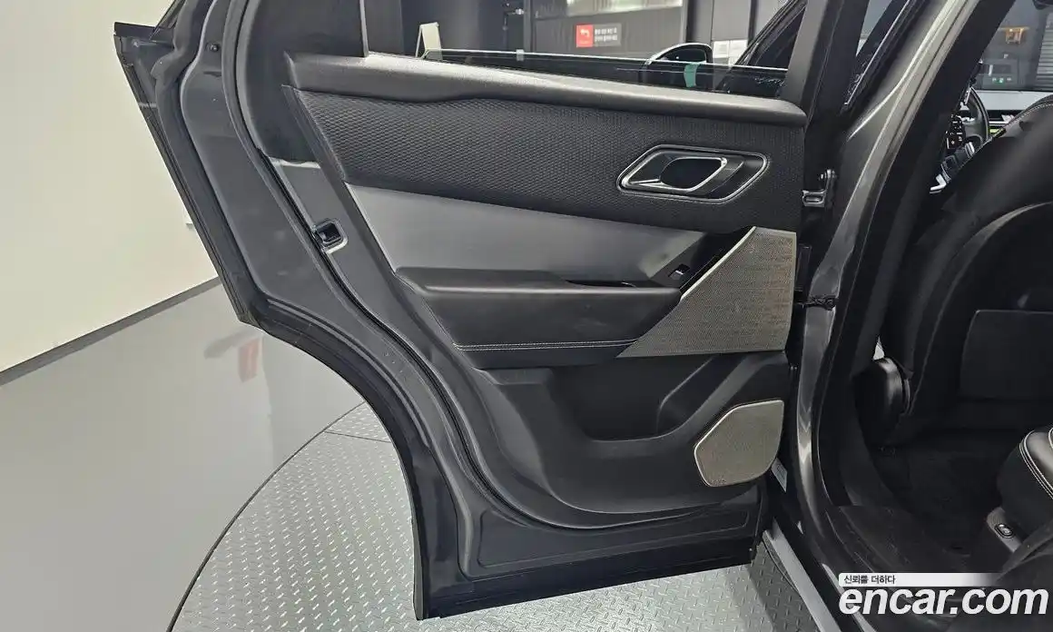 Land Rover Range Rover Velar 2019 2.0 автомат (гидро), фото 14