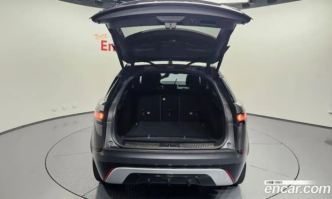 Land Rover Range Rover Velar 2019 2.0 автомат (гидро), фото 30
