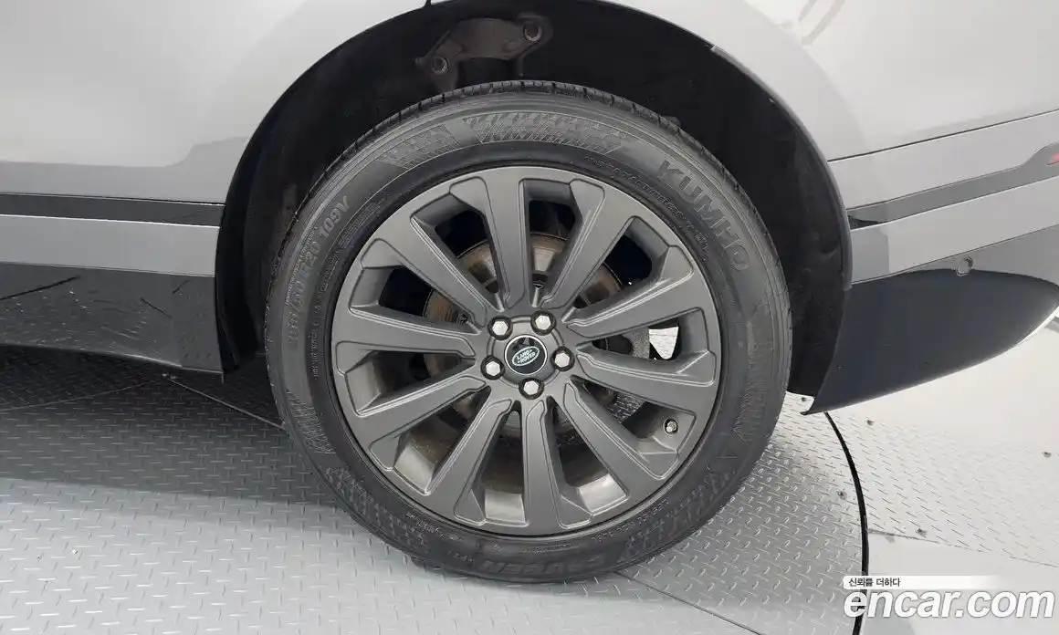 Land Rover Range Rover Velar 2019 2.0 автомат (гидро), фото 6