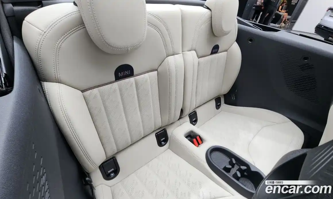 Mini Cooper Convertible 2025 2.0 автомат (гидро), фото 17