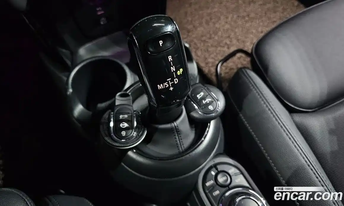 Mini Cooper 2023 1.5 автомат (гидро), фото 12