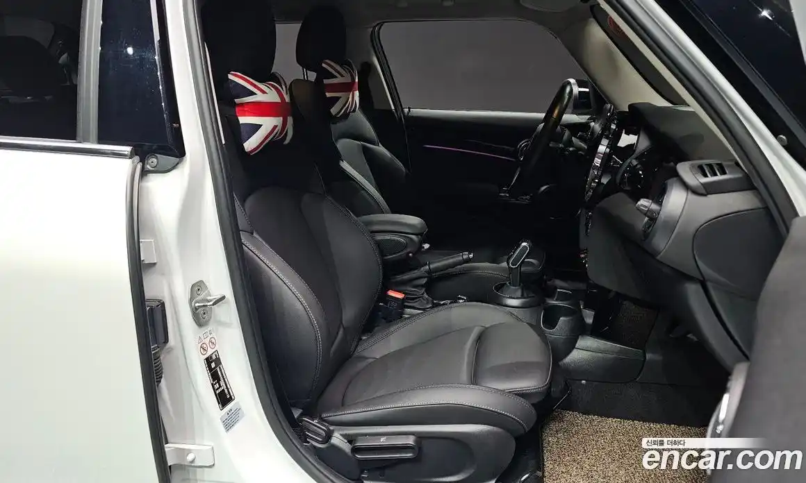 Mini Cooper 2023 1.5 автомат (гидро), фото 16