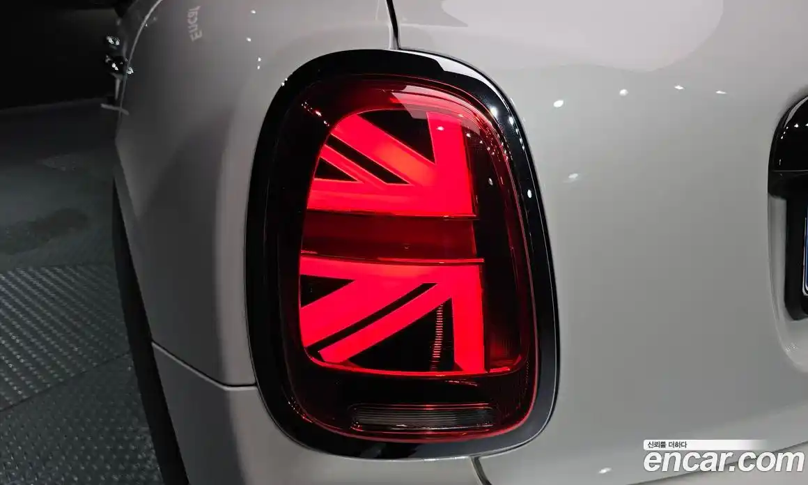 Mini Cooper 2023 1.5 автомат (гидро), фото 9