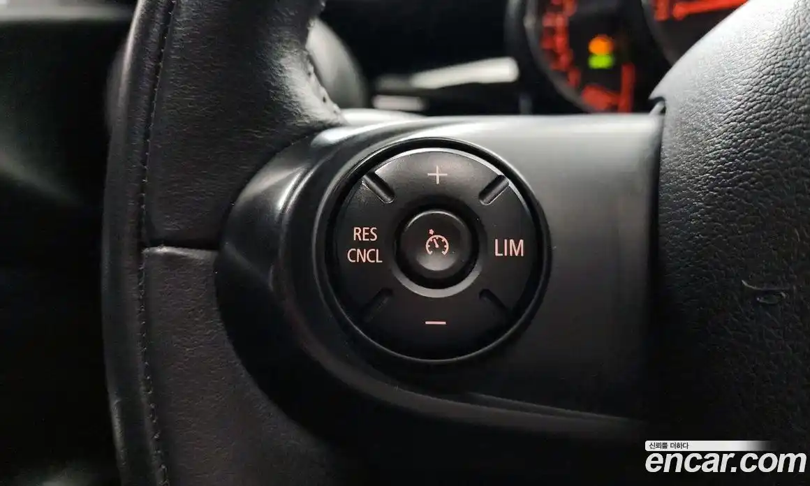 Mini Cooper 2016 1.5 автомат (гидро), фото 16