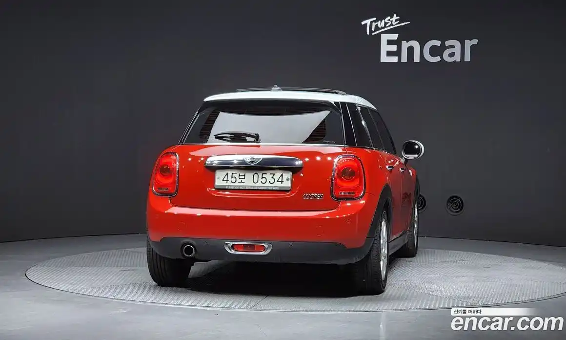 Mini Cooper 2016 1.5 автомат (гидро), фото 4