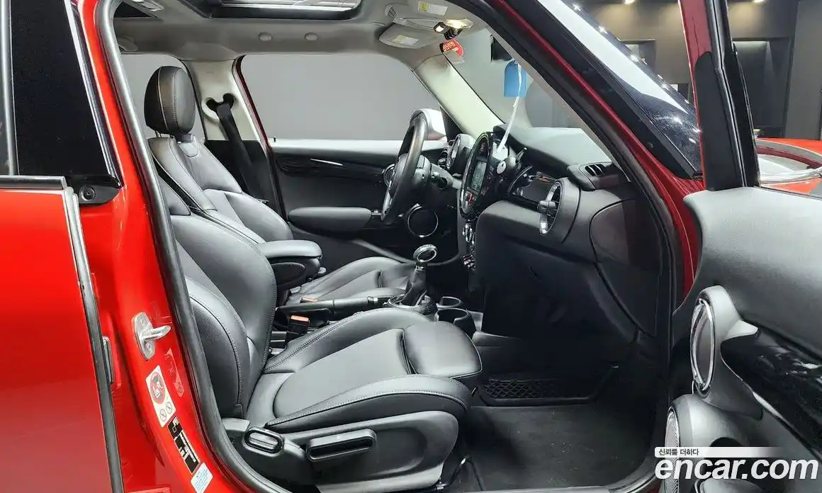 Mini Cooper 2016 1.5 автомат (гидро), фото 10