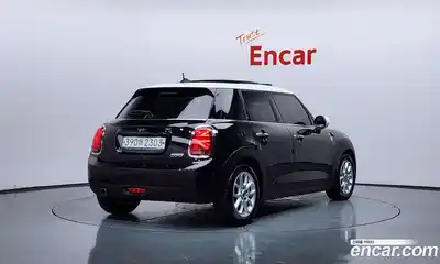 Mini Cooper 2020 1.5 автомат (гидро), миниатюра 2